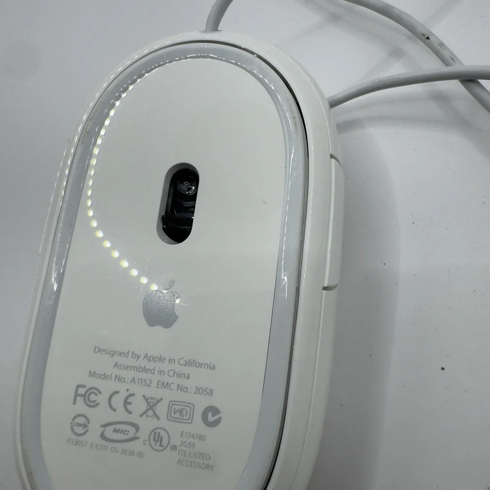 Apple Mighty Mouse Wired USB Optical Scroll EMC 2058 Computer Mouse A1152